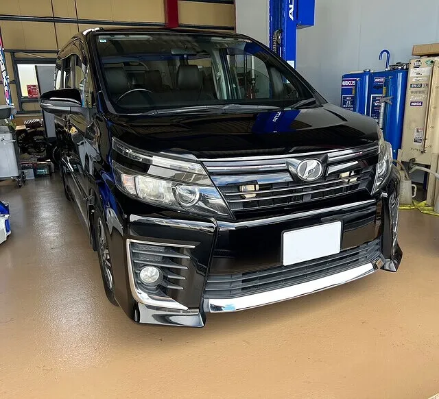 中古車販売実績　裾野市　トヨタ　ヴォクシー　