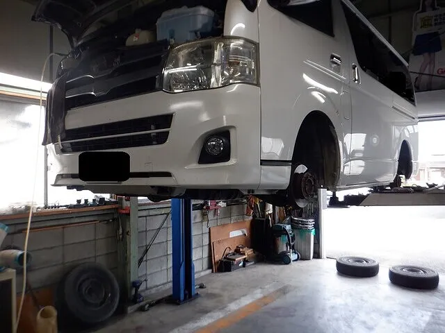 ハイエース　車検　笠松町　岐阜市　岐南町　整備　修理　1日車検