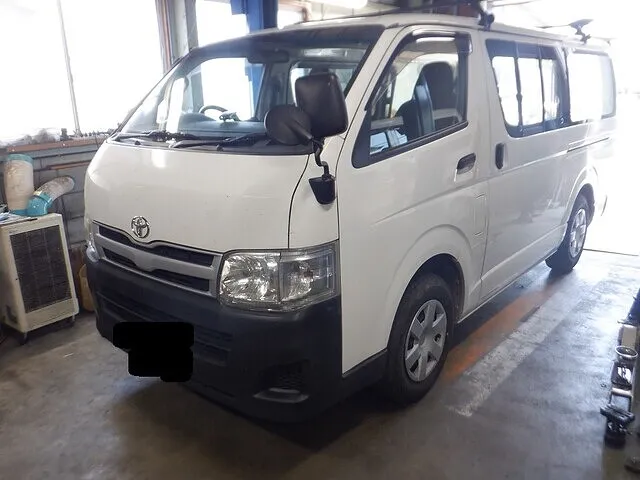 羽島郡笠松町　ハイエース　オイル交換　フィルター　パンク修理　　