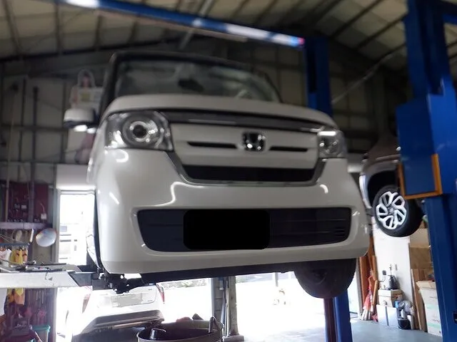 N-BOX　タイヤパンク修理　オイル交換　笠松町　岐阜市　整備　