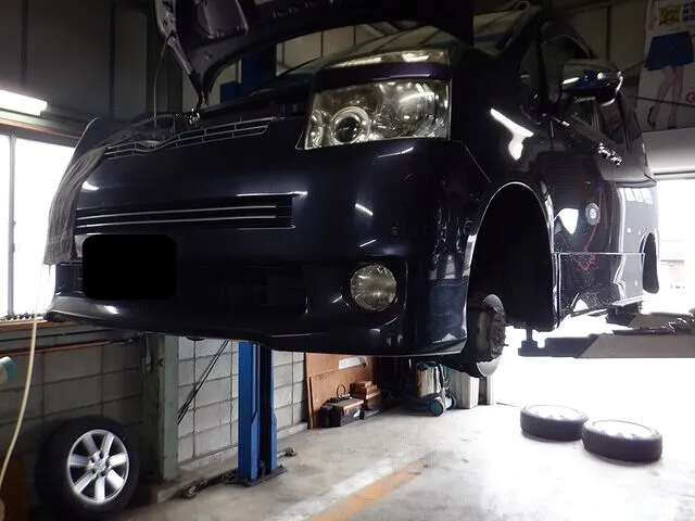 ヴォクシー　車検　一宮市　笠松町　岐南町　整備　修理　1日車検