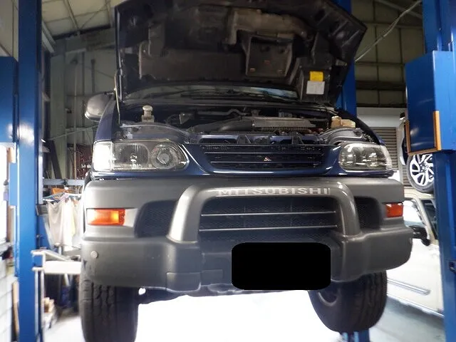 三菱　デリカ　ミッションマウント　ラックブーツ　カーテシスイッチ