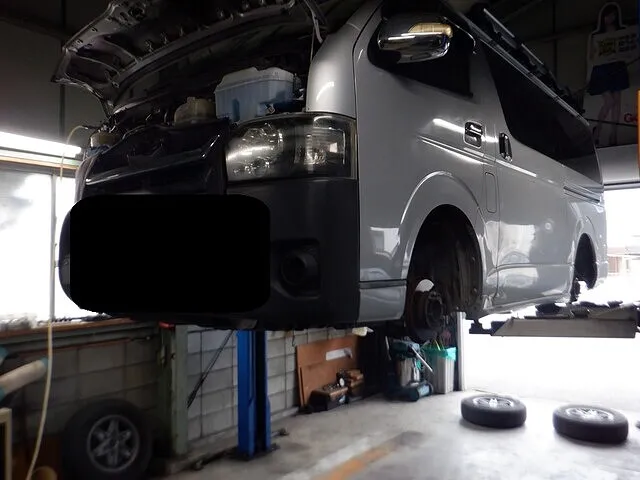 トヨタ　ハイエース　車検　笠松町　岐南町　修理　整備　1日車検