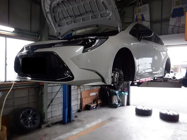 トヨタ　カローラツーリング　岐南町　笠松町　1日車検　車検