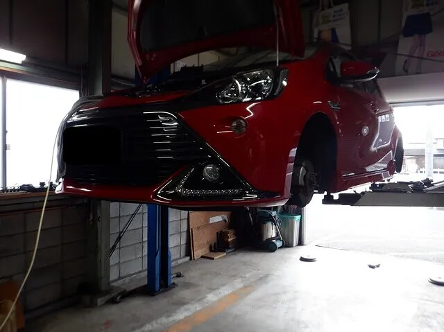 トヨタ　アクア　笠松町　岐南町　岐阜市　1日車検　車検