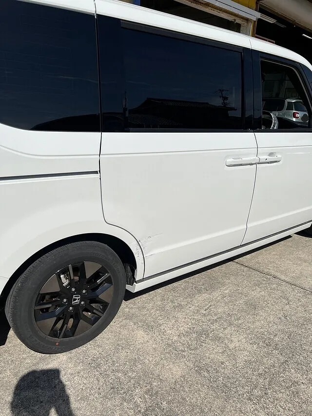 西尾市 ステップワゴン スライドドア クオーターパネル 鈑金塗装