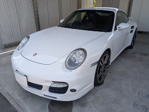 911
