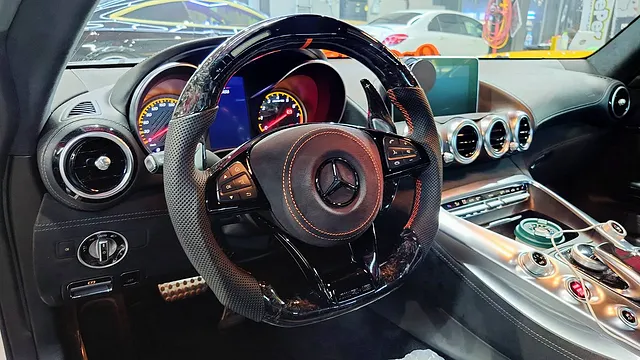 東村山市 カスタム メルセデス・ベンツ AMG GT-S ハンドル