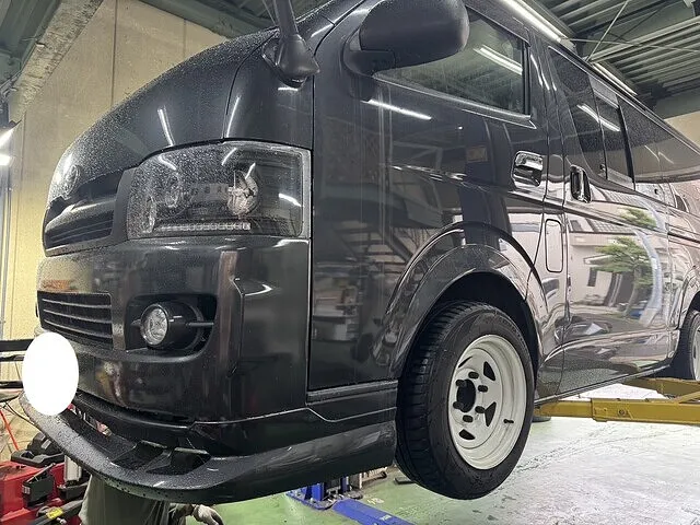 東大阪市　トヨタハイエース　車検整備一式及び