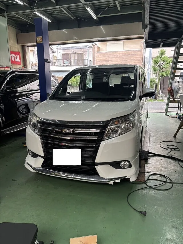 東大阪市　トヨタ ノア　車検