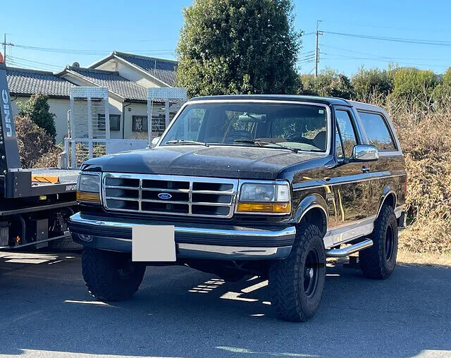 栃木市O様フォードブロンコ　車検&修理のご相談にてご来店