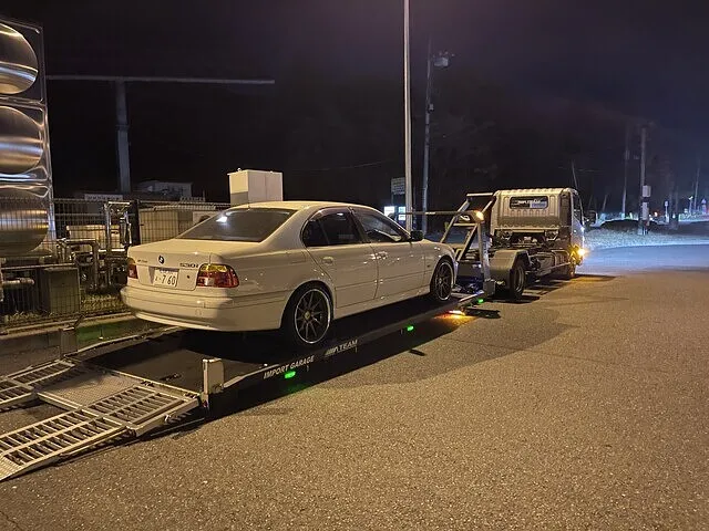 栃木市A様BMW エンジン異音チェックランプ点灯レッカー搬送