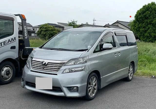 栃木市　T様　ヴェルファイア　車検お預かりです