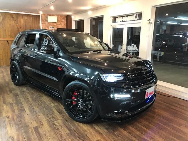 埼玉県　S様　JEEPグランドチェロキーSRT8　ご成約