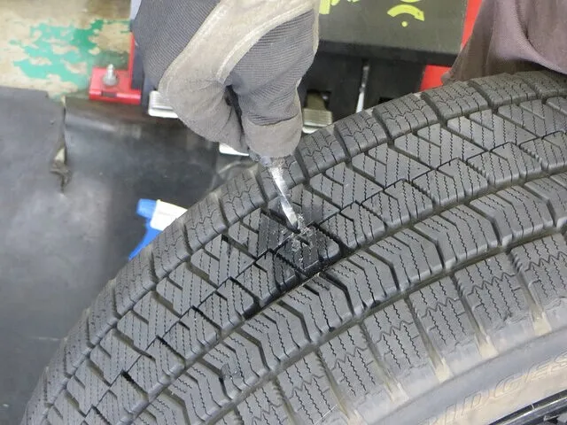 パンク修理　笛吹市