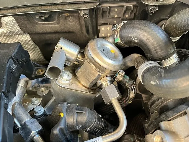 フューエルホース交換　笛吹市