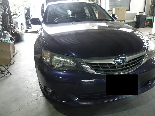 スバル　インプレッサ　フロントガラス交換　笛吹市