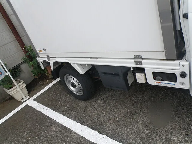 ススキ　キャリーパネルバン　荷台修理　笛吹市