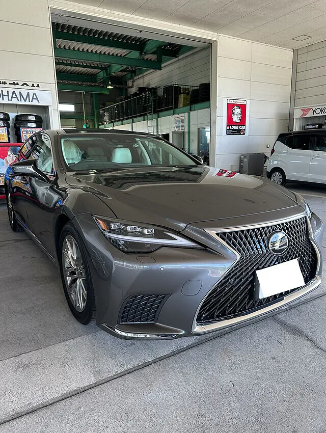 鹿児島　霧島市　中古車　レクサス　LS500h  納車　西自動車