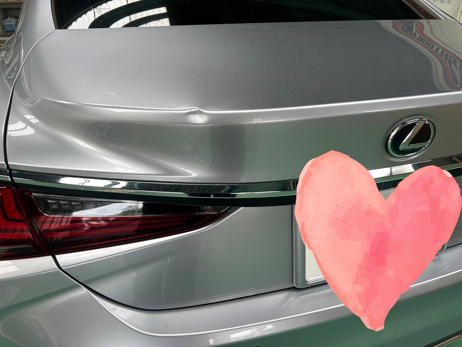 霧島市　バックドアへこみ修理　レクサスES　鈑金塗装