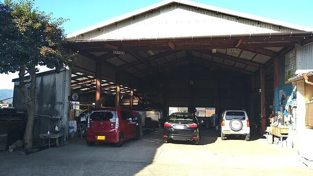 （有）平山モータース