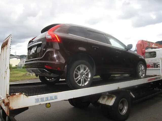 丹波市M様　ボルボ　XC60　エンジンかからない　始動せず　①