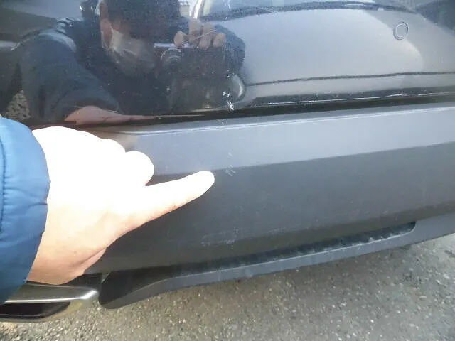 富士市 鈑金塗装 レクサス リヤバンパー交換、バックドア鈑金塗装修理