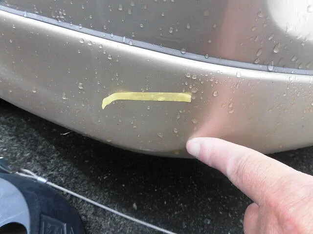 富士市　鈑金塗装　サイ　フロントバンパー交換スポイラーキズ塗装修理