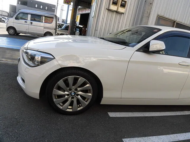富士市　鈑金塗装　BMW　フロントバンパー、左フロントフェンダー修理