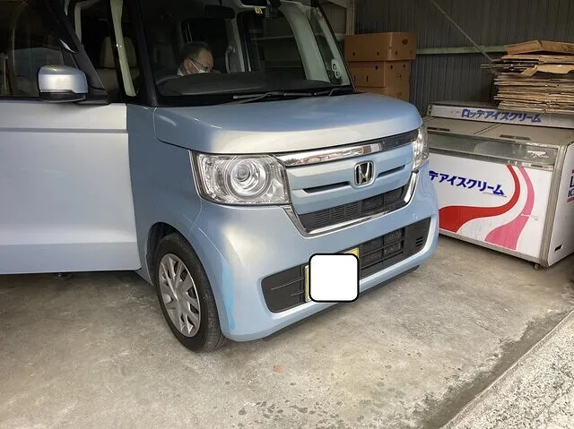 富士市　鈑金塗装　N　BOX　右フロントフェンダーキズ、フロントバンパー右側キズ塗装修理