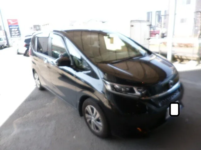 富士市　鈑金塗装　ホンダ　フリード　右フロントドアのエッジキズ修理塗装