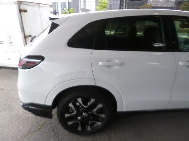 富士市 鈑金塗装 ホンダ ZR－V 右リヤフェンダーキズ塗装修理