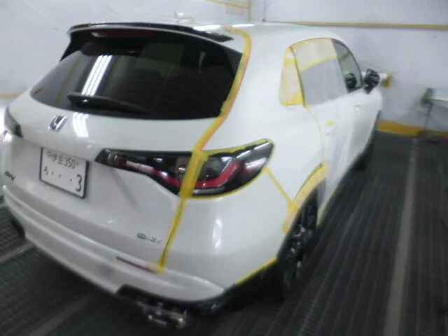 富士市 鈑金塗装 ホンダ ZR－V 右リヤフェンダーキズ塗装修理