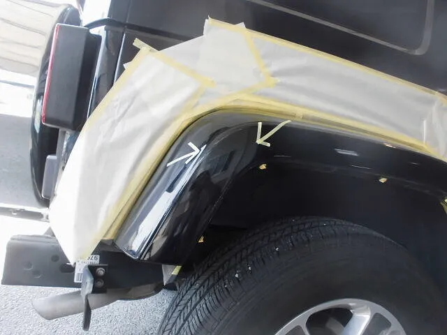 富士市　鈑金塗装　ジープ　右リヤフェンダーキズ修理塗装、リヤバンパー交換