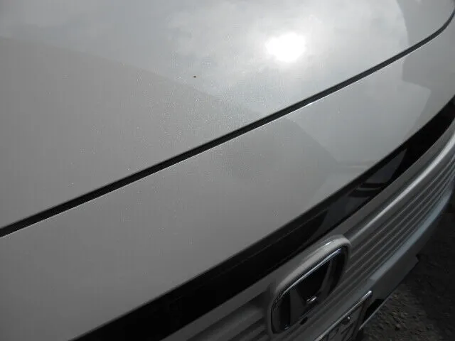 富士宮市　鈑金塗装　ベゼルのフードのキズ修理塗装