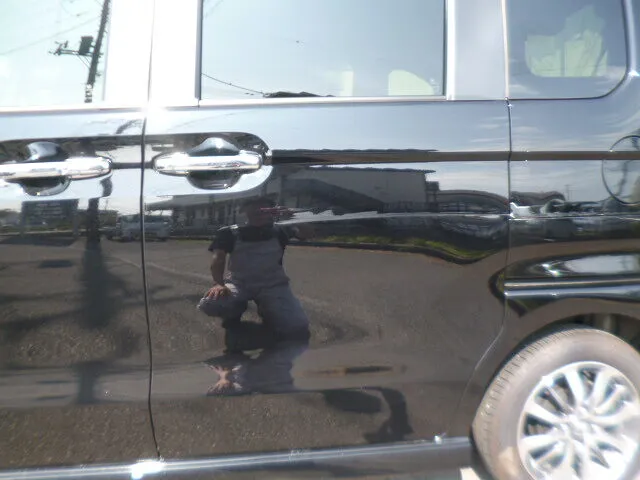 富士市　鈑金塗装　ホンダ　N--BOX　左スライドドア交換、リヤフェンダーキズ塗装修理ン修理