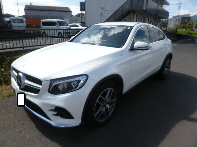 富士市　鈑金塗装　ベンツGLC200　左フロントフェンダーキズ塗装修理