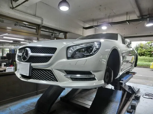 横浜市都筑区　キャリパー塗装　ベンツ SL63AMG