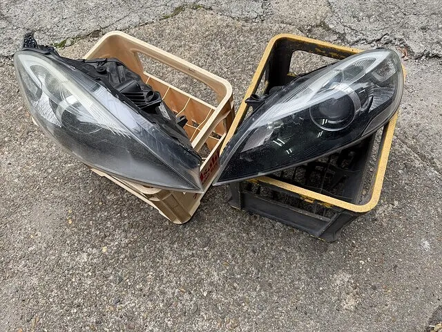 ボルボ　Ｖ４０　ＭＢ５２０４Ｔ　ヘッドライトレンズリフォーム