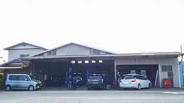 富田自動車外観