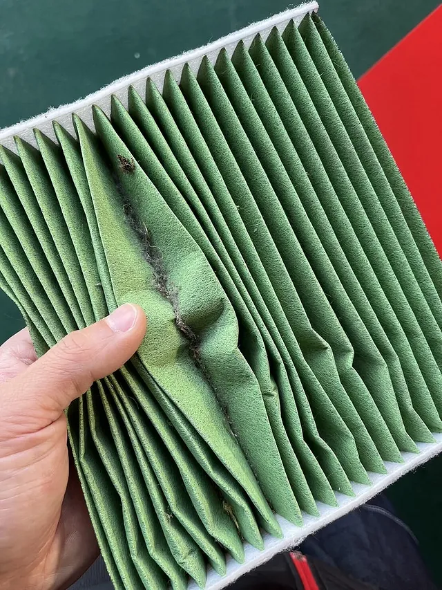 彦根市　国産・外車　エアコンフィルター交換