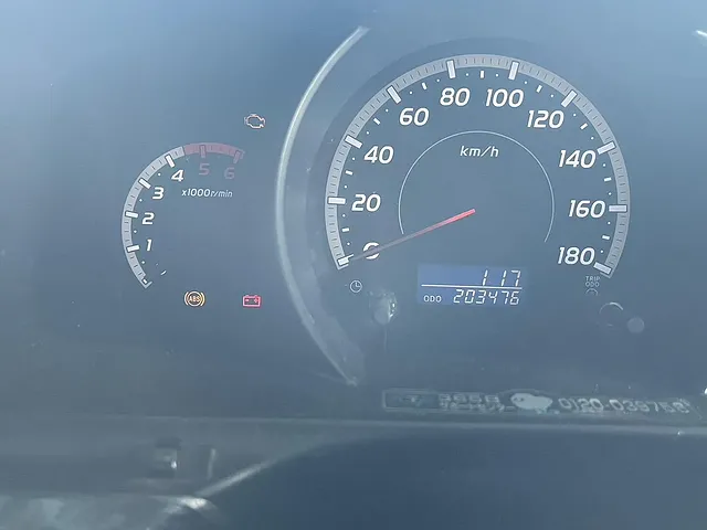 彦根市　トヨタ　ハイエース　チェックランプ　オルタネーター交換