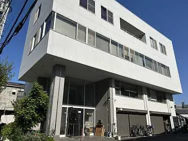 かりがねモータース外観