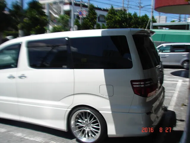 沖縄市　カーフィルム施工　アルファード