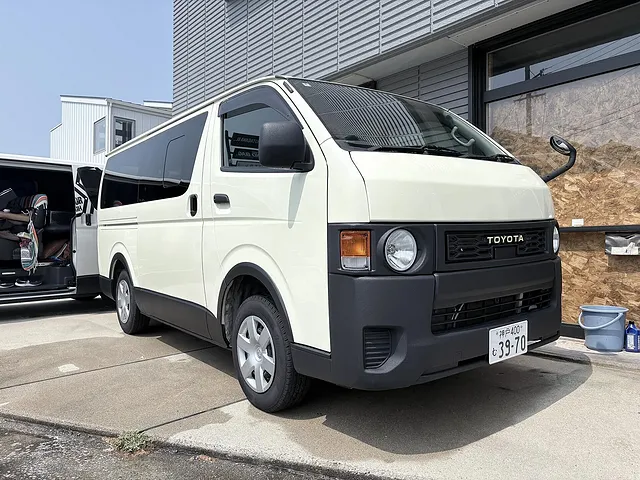ハイエース×MONOBOX丸目フェイス｜RAPTOR塗装施工事例｜Gatto nero