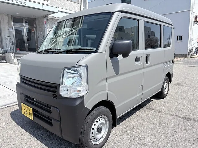 日産NV100クリッパーバンをRAPTOR全塗装｜コンクリートグレー施工事例