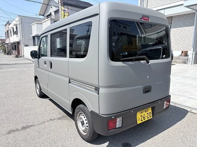 日産NV100クリッパーバンをRAPTOR全塗装｜コンクリートグレー施工事例