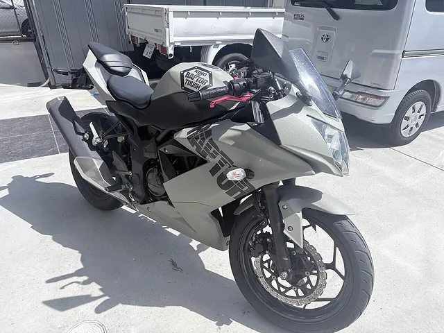日産 NV100クリッパーバン リフトアップ マットグレー 全塗装 日産NV100クリッパーバンをRAPTOR全塗装｜コンクリートグレー施工事例