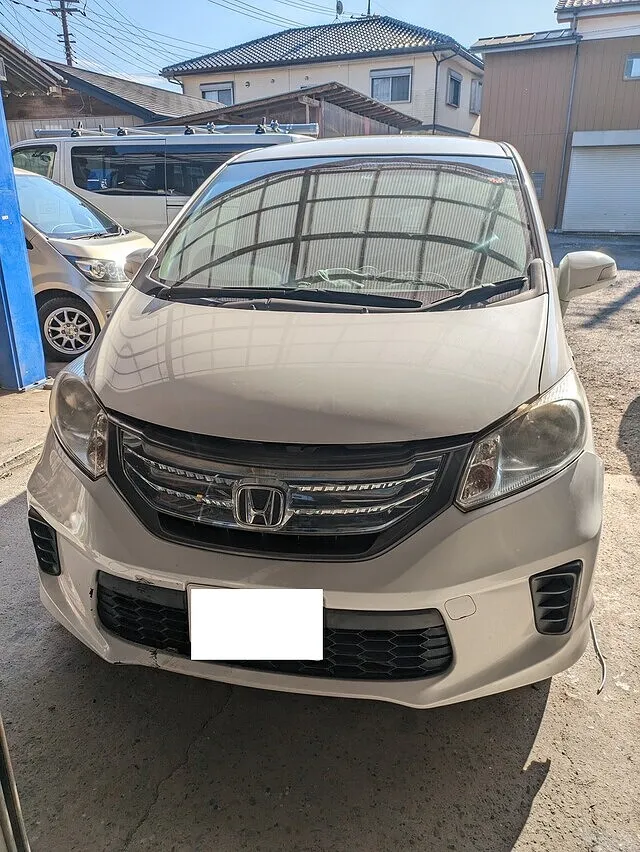 つくば市　フリード　追突事故　修理