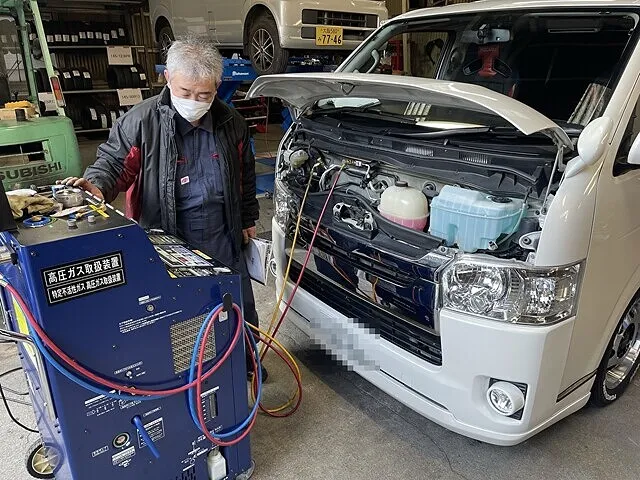 エアコン修理 トヨタ ハイエース│修理・整備 高槻市